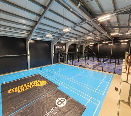 Padelhall insida